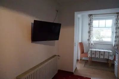 Image de Ferienwohnung -Rauschberg- (36qm), Balkon, Kochnische, 1 Schlaf- und 1 Wohnzimmer, Wlan, max 3 Personen