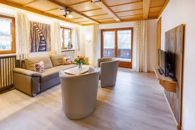 Image de Ii, Ferienwohnung \"Rauschberg\" (54qm), Balkon, Kochnische, 2 Schlafzimmer und 1 Wohnzimmer, max 4 Personen