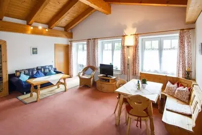 Image de Ferienwohnung-10- (70qm) \"Zellerberg\" Balkon, Küche extra, 2 Schlaf- und 1 Wohn-/Schlafzimmer, max 5 Pers, Wlan