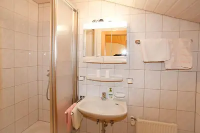 Image de Ferienwohnung (59 qm) -3- Westbalkon, KĂĽche extra, 2 Schlaf- und 1 Wohnzimmer, max 4 Pers, Wlan