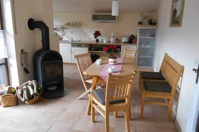 Image de Ferienwohnung 85 qm f. 2 - 5 Pers. , 2 Schlafzimmer, WohnkĂĽche mit SpĂĽlmasch. , Wohnzimmer