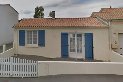 Image de Maison T4 Rénovée - Jardin Privé - Plage et Commerces à Pied - Stationnement Inclus