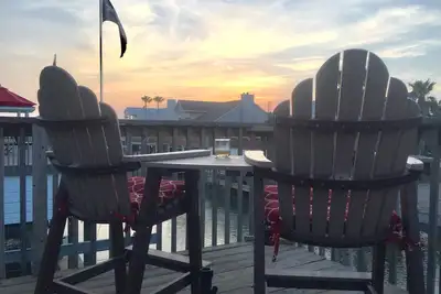 Image de Canal Home - 3 bd / 2 ba - Ski Jet et Ascenseurs Bateaux! ! - Lumières de pêche sous-marine! !