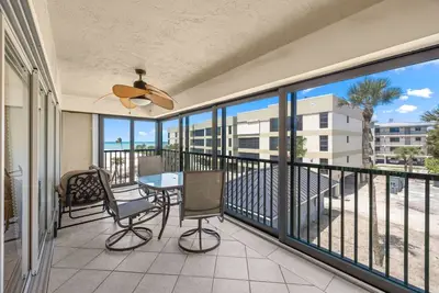 Image de Brises tropicales, sons de l'océan, vues sur la plage