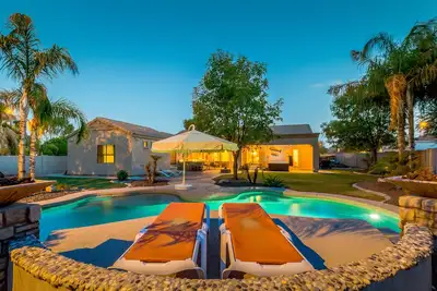 Image de The Perfect Getaway - Piscine Chauffée Privée Avec Lagon et Spa- 30 Personnes