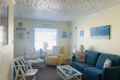 Image de À pied de la plage Magnifique condo 2br 1ba