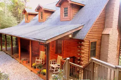 Image de Alpine Log Cabin / Cosy, Confortable, Modern / Blue Ridge Mountains PRÈS De Boone N. C.