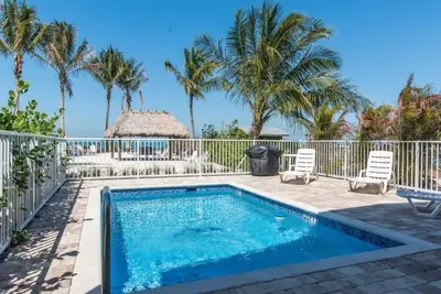 Image de Vue directe sur l'océan. 4 / lit 3 / salle de bain 10 personnes. Piscine personnelle H / C, Free Dock!