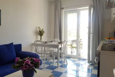 Image de Garçonnière avec la terrasse Banjol, Rab (As-5071-a)