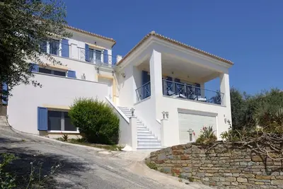 Image de Villa א Finikounda avec plage de mer