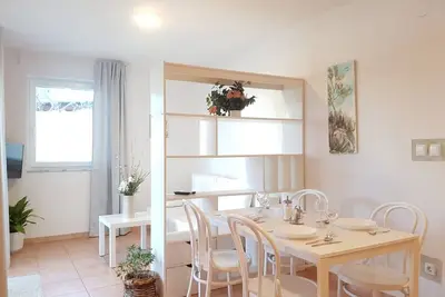 Image de Appartement d'une chambre avec la terrasse Banjol, Rab (A-5071-a)
