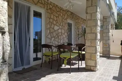 Image de Appartement d'une chambre avec la terrasse Banjol, Rab (A-5071-b)