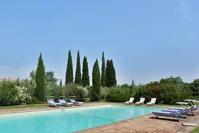 Belle maison de vacances privée avec Wifi, piscine privée, climatisation, Tv, patio et parking
