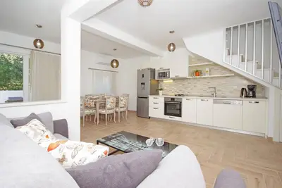 Image de Belle maison Ă Drvenik avec WiFi