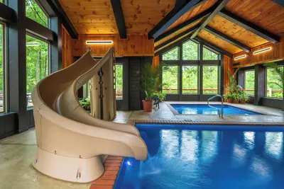 Image de Isolé ~ 4 miles de parcs ~ Hot Tub ~ 3 grands ponts ~ Prix week-end prochain réduit