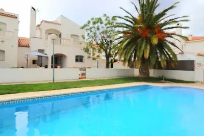 Image de Miami playa. Casa las palmeras Maison avec toutes les commodités grande piscine commune