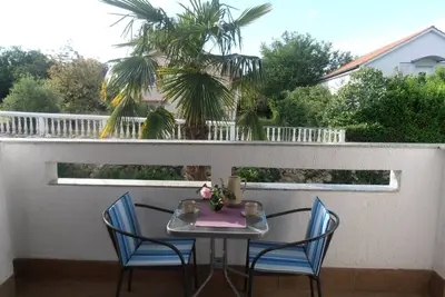 Image de Appartement d'une chambre avec la terrasse Sveti Anton, Krk (A-5288-b)