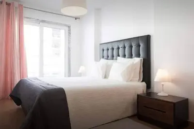 Image de Appartement moderne pour famille et groupe d'amis