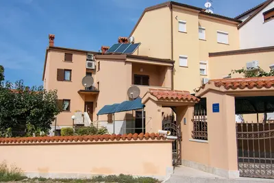Image de Appartement de deux chambres avec la terrasse Stinjan, Pula (A-7368-a)