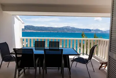 Appartement de deux chambres prés de la plage Arbanija, Ciovo (A-14825-c)