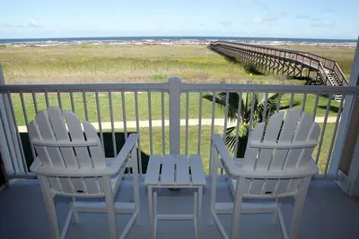 Image de 'Endless Summer' Beach Front! ! A côté de Dune Walkover! !