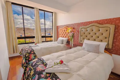 Image de 3 bedroom apartment with garage and breakfast