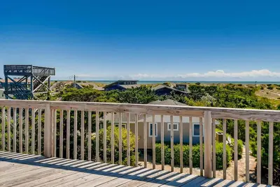 Image de Vues pour des milles! Vue sur la mer, Avon avec bain à remous, Dog-Friendly, Netflix, Accès à la plage