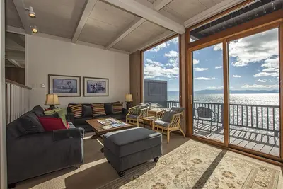 Image de Star Harbor # 13: 4 Br / 3 Ba condo / maison de ville à Tahoe City, pour 8 personnes