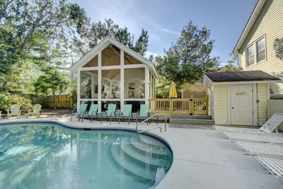 4217 Septième rue: 4 Br, 3 Ba Maison à St. Simons Island, Capacité d'accueil 9