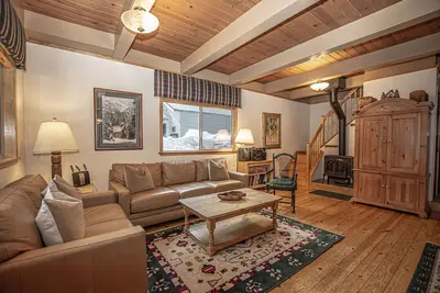 Image de Willow: 4 Br / 2 Ba maison / chalet à Tahoe City, pour 8 personnes