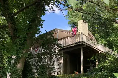 Image de Downtown * Centre-ville Saluda * ❤️Pets * Grand OpenConcept Home & Beaucoup de Parking - 16 minutes 2 Tiec