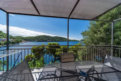 Image de Appartement d'une chambre prés de la plage Ubli, Lastovo (A-8344-a)