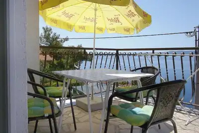 Image de Appartement de deux chambres avec la terrasse et la vue sur le mer Pisak, Omis (A-1011-c)