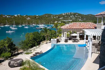 Villa de luxe neuve! Plage privée! Full Ac!