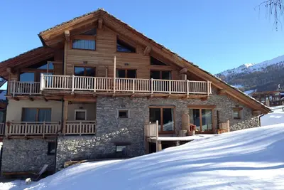 Image de Chalet Clotes pour les amateurs de ski et de nature