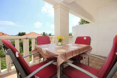 Image de Appartement d'une chambre avec la terrasse et la vue sur le mer Orebic, Peljesac (A-10088-c)