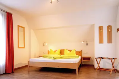 Image de Doppelzimmer, 24qm, mit Du/Wc und Balkon oder Terrasse