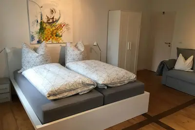 Image de \"Unterm Blauregen\" - 1-Raum-Ferienwohnung im alten Ortskern