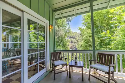 Image de * Réduction de temps limitée * Healdsburg Riverside Cottage - Beautiful River Views