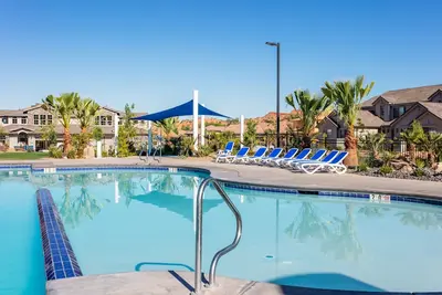 Image de Juste réduit! , piscine chauffée, bain à remous, barbecue, patio, 32 mi. de Zions