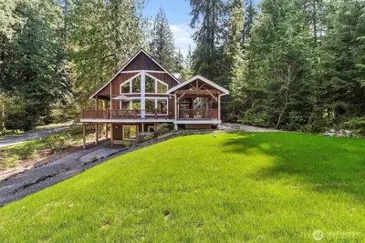 Chalet de montagne de luxe - 3 étages spacieux, bain à remous, billard