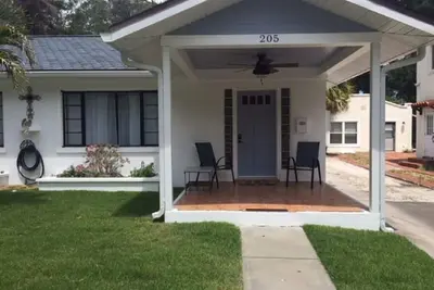 Image de Cozy Cottage - À quelques pas de Riverwalk / Près des plages