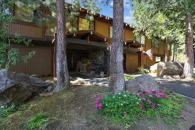 Image de Boisée Lakeview Townhouse Rocky Ridge Unit # 54