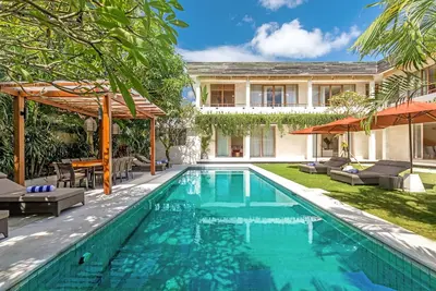 Image de Exclusive Luxury 5 Bedroom Villa, Jimbaran \"
