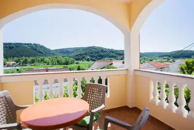 Appartement d'une chambre avec la terrasse Lopar, Rab (A-14804-c)