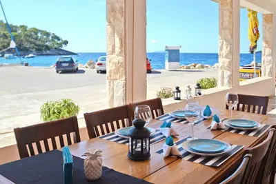 Image de Appartement de deux chambres prés de la plage Prizba, Korcula (A-14499-a)