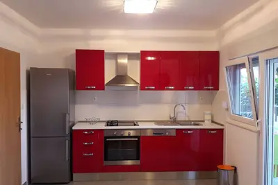 Image de Appartement de deux chambres avec la terrasse Vinisce, Trogir (A-13775-a)