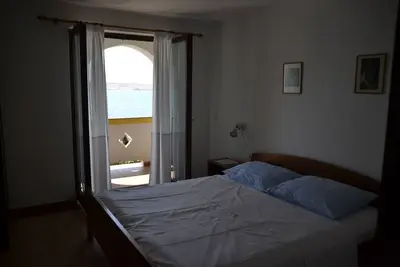 Image de Appartement de deux chambres prés de la plage Kustici, Pag (A-6335-c)