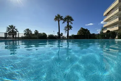Image de Grand Emplacement Duplex Vue sur la mer 3 Terrasses A / C Piscine WiFi gratuit Tv Dvd & Parking