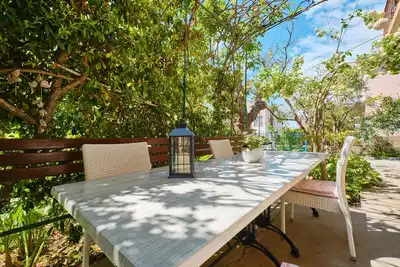 Appartement de deux chambres avec la terrasse Mali Losinj, Losinj (A-7972-a)